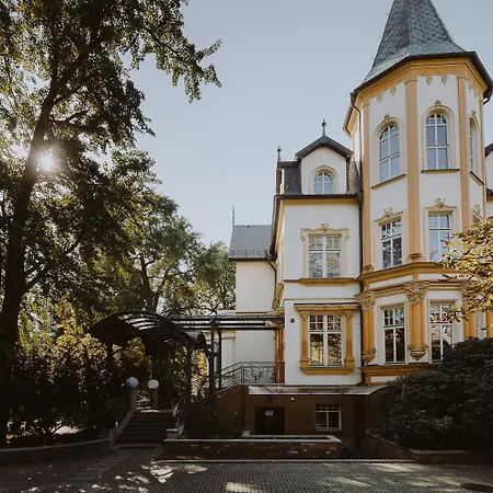 Ξενοδοχείο Grape 5*